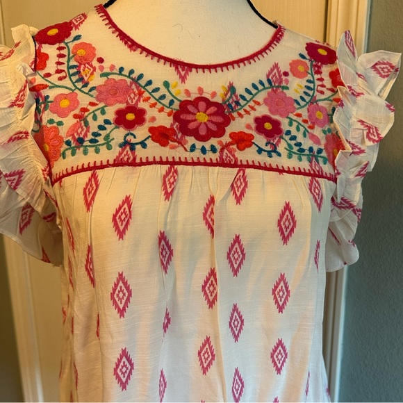 NWT πΈ Pink Aztec & Embroidered Ruffle Top πΈ - Picture 2 of 6